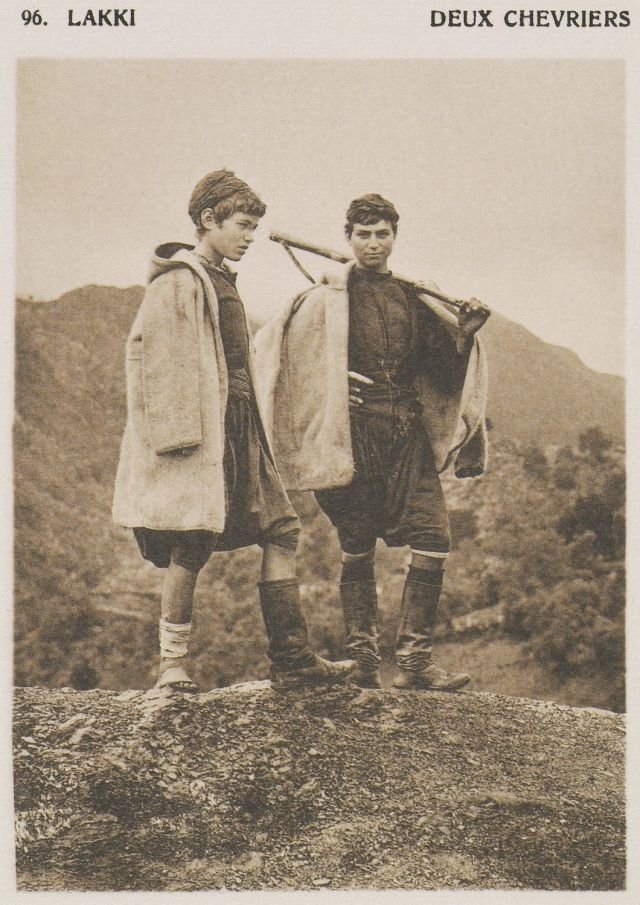1919.Crete-Chania-Lakkoi-Young-shepherds.jpg