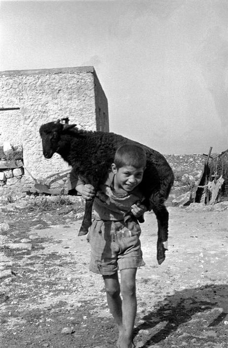 Erich-Lessing-GREECE.-Crete.-1955..jpg