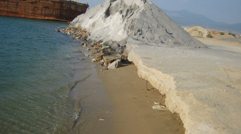 Μέτρα για τη διάβρωση των ακτών ζητούν οι ξενοδόχοι των Χανίων