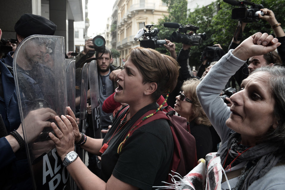 Αυτή η μάνα μου η καθαρίστρια!