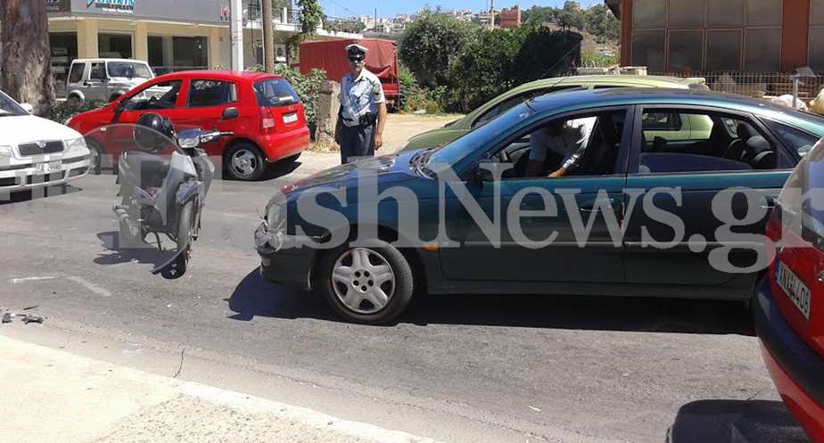 Μποτιλιάρισμα στη Λεωφόρο Καραμανλή από τροχαίο με τραυματισμό