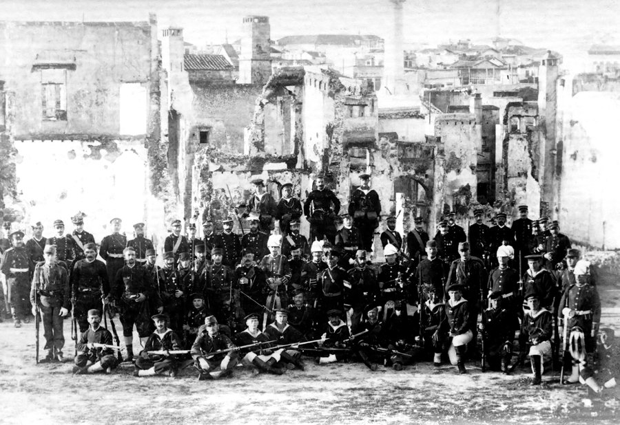 Soldiers of the International Allied Forces in the neighbourhood of Chania destroyed by fire (April 1897