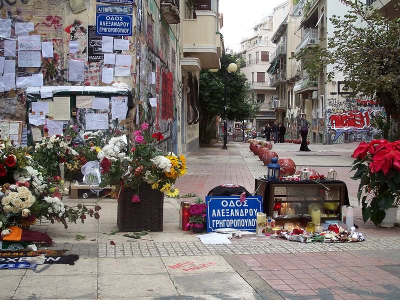 Ο πεζόδρομος της Τζαβέλλα, όπου πυροβολήθηκε ο Αλέξανδρος Γρηγορόπουλος