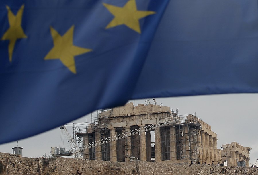 New York Times: Οι Ελληνες φωνάζουν για αλλαγή