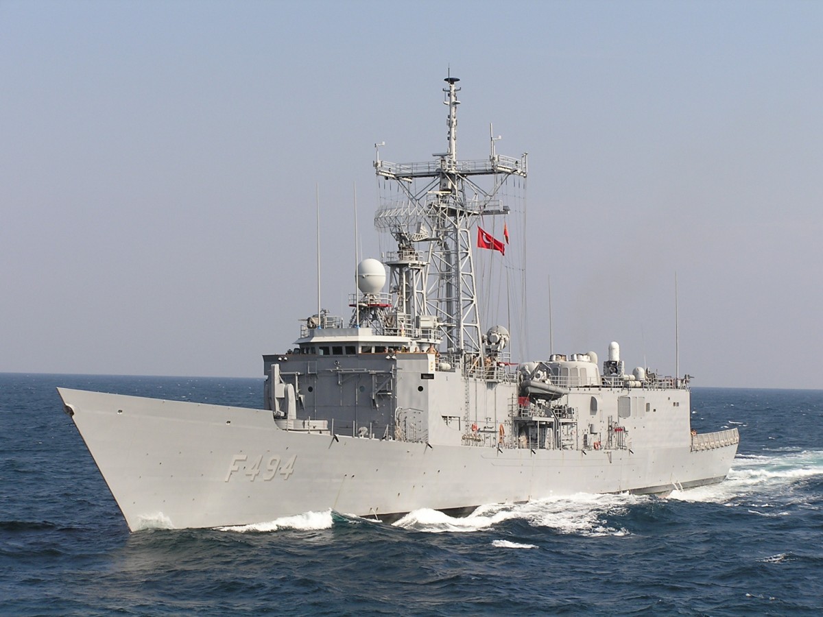 Κόκκινο το Αιγαίο – Τουρκικό πολεμικό πλοίο βορειοδυτικά της Κρήτης
