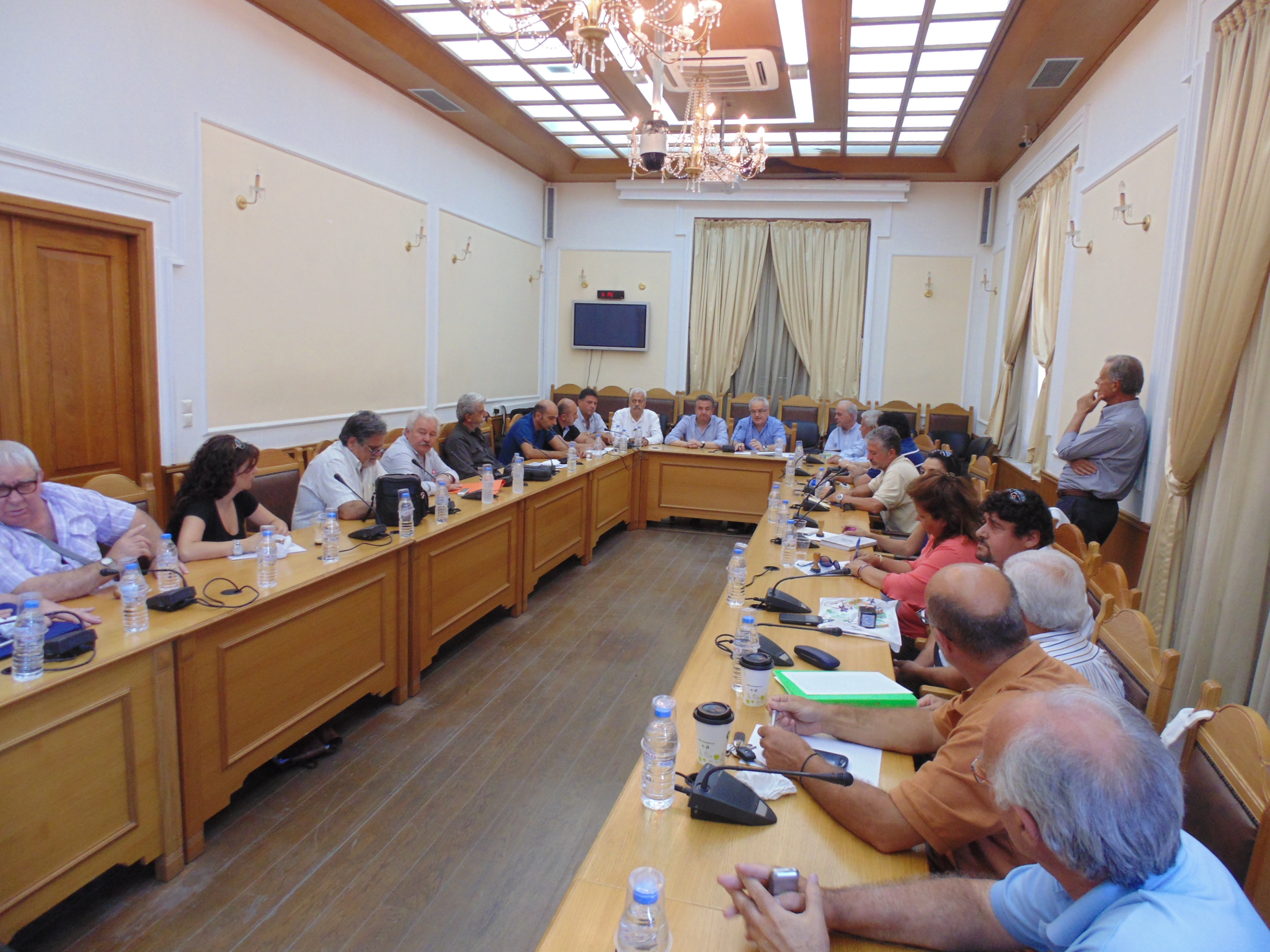 Πρωτόκολλο Συνεργασίας μεταξύ Περιφέρειας Κρήτης, Εκκλησίας Κρήτης, δημάρχους του νησιού, και συμμετέχοντες κοινωνικούς φορείς  για την αντιμετώπιση της φτώχειας