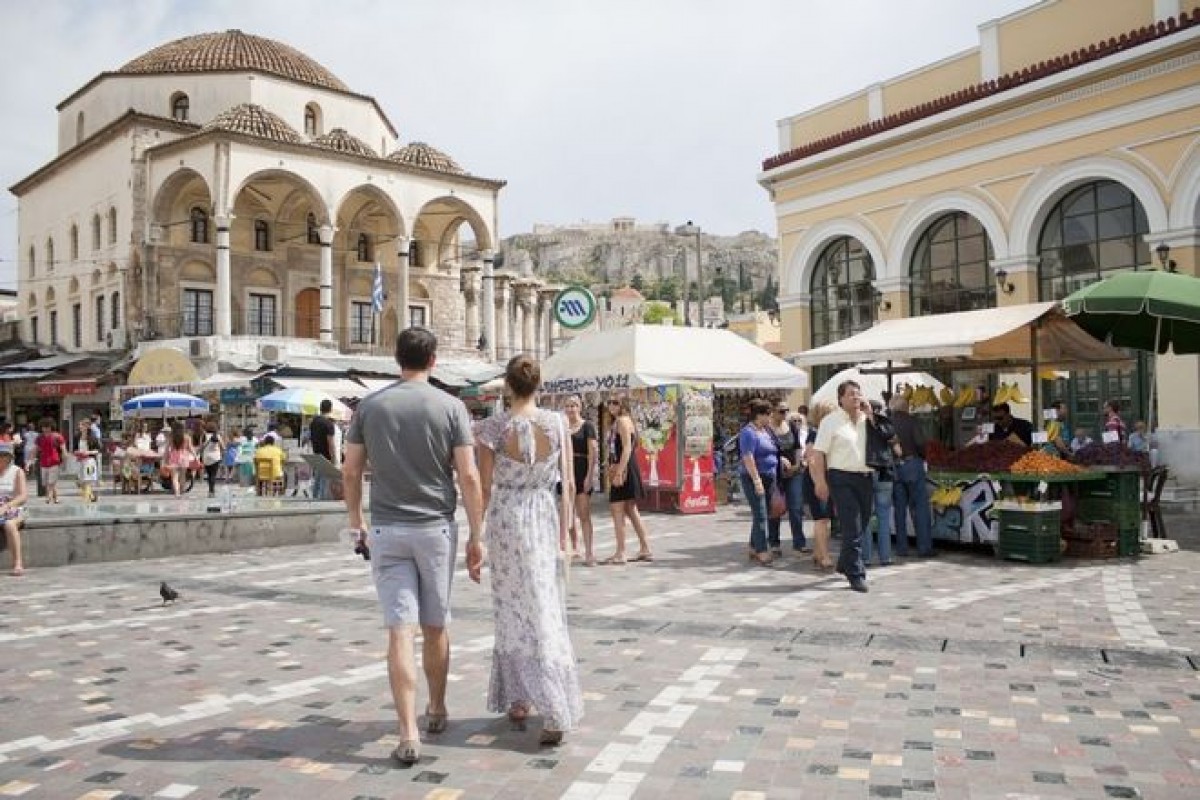 Αποκαλυπτική έρευνα της ΤτΕ: Τα έσοδα από τον τουρισμό δεν περνούν στα ασφαλιστικά ταμεία