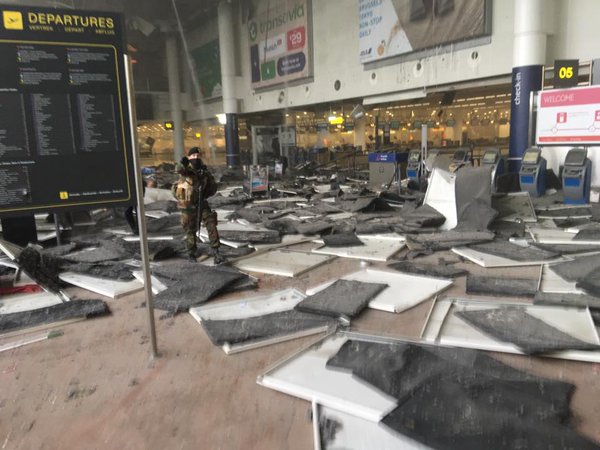 Εκρήξεις στο αεροδρόμιο των Βρυξελλών, βόμβα και στο μετρό | Ζωντανή εικόνα