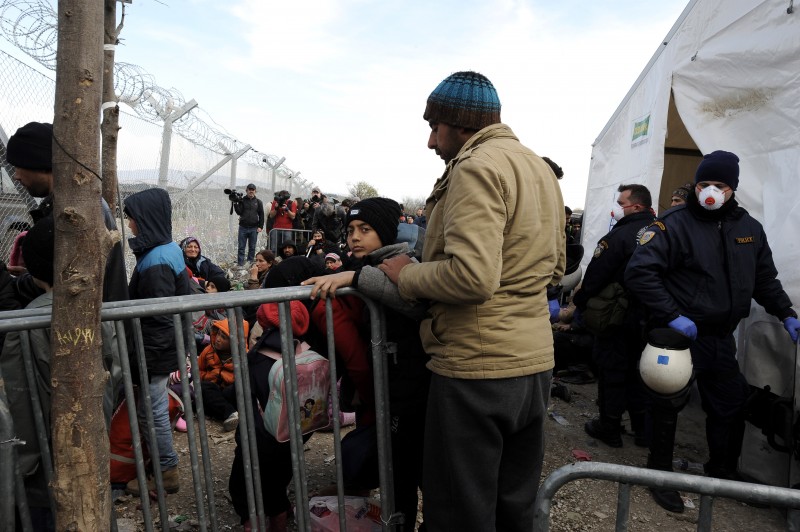 Κουτσούμπας: Ανυπακοή και παραβίαση των Δουβλίνου και Σένγκεν-Ταξιδιωτικά έγγραφα στους πρόσφυγες