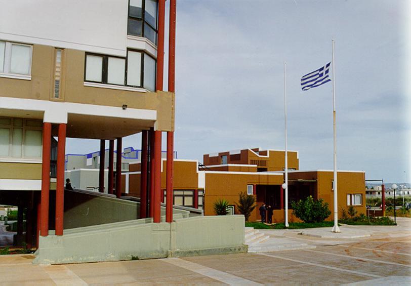 Το Πολυτεχνείο Κρήτης απειλεί τον δήμο Χανίων με μηνύσεις
