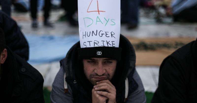 Την εκκένωση της Ειδομένης ανήγγειλε ο Γ.Κυρίτσης – Συνεχίζουν την απεργία πείνας 50 πρόσφυγες στη Χίο