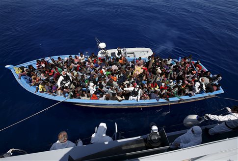 Λήξη συναγερμού για το σκάφος με τους πρόσφυγες που εξέπεμψε SOS έξω από τη Γαύδο