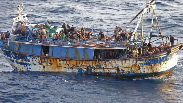 Με «βάρκες-φέρετρα» κάνουν νέα Λαμπεντούζα την Κρήτη – Στους 10 οι νεκροί του ναυαγίου