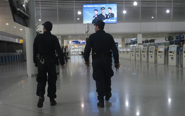 Κρήτη: 142 συλλήψεις στο πεντάμηνο για πλαστά ταξιδιωτικά έγγραφα