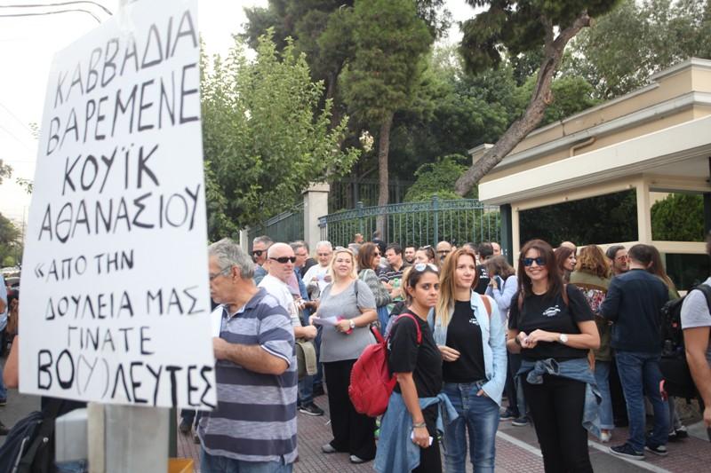 «Το μαύρο δεν έχει αποχρώσεις»: «Κλείδωσε» συνάντηση Τσίπρα με τεχνικούς και δημοσιογράφους για το «μαύρο» στα κανάλια