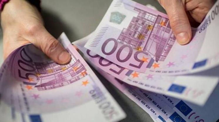 Υποχρεωτικά μέσω τράπεζας η μισθοδοσία πάνω από 500 ευρώ