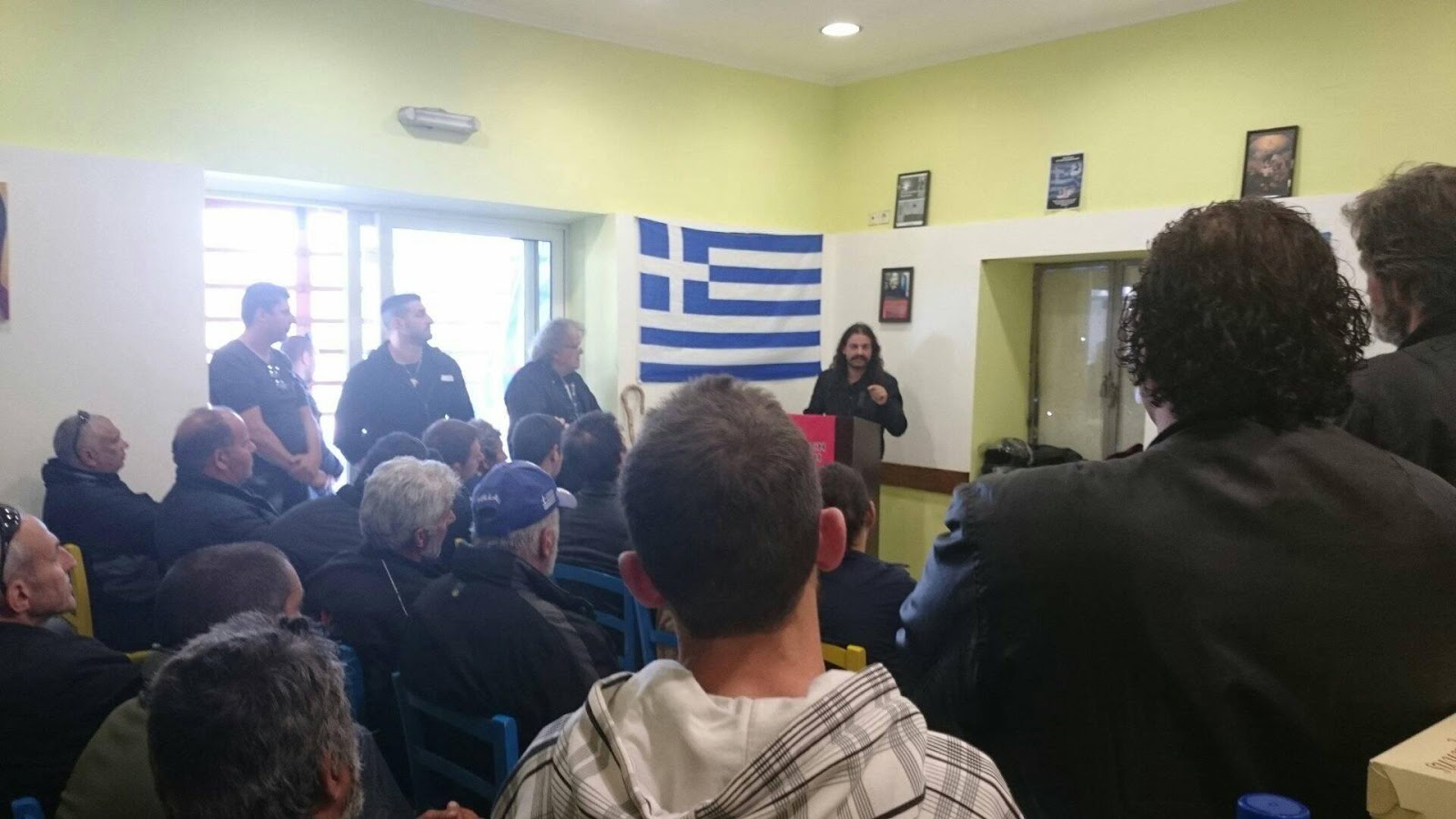 “Του Χότζα”: Στο τροτσκιστικό στέκι που σύχναζε ο Κώστας Νικηφορακης, τώρα στεγάζονται τα γραφεία της Χρυσής Αυγής