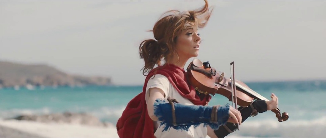 To νέο κομμάτι της Lindsey Stirling για το παιχνίδι RiME γυρίστηκε στον Άγιο Παύλο και στη Σαμαριά | Βίντεο