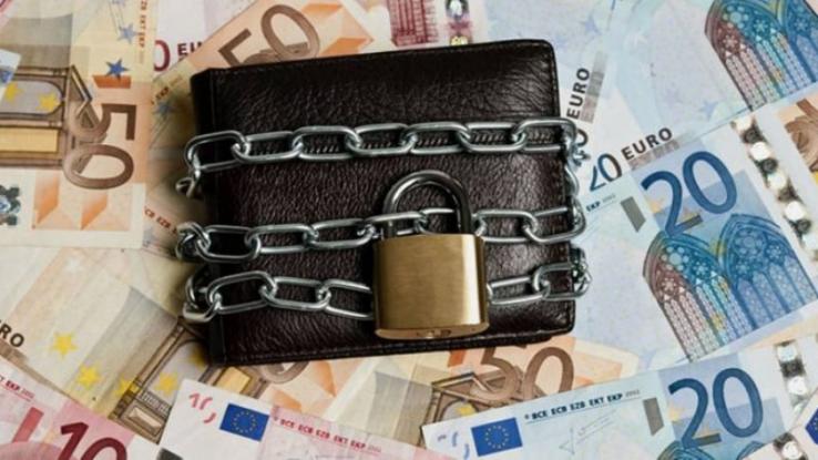 ΑΑΔΕ: Δεν θα γίνονται κατασχέσεις από εφορίες για χρέη κάτω των 500 ευρώ