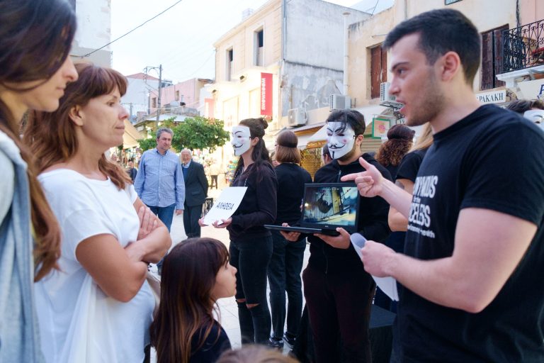 Οι “Anonymous” στα Χανιά για τα δικαιώματα των ζώων και τον βεγκανισμό | Φωτός