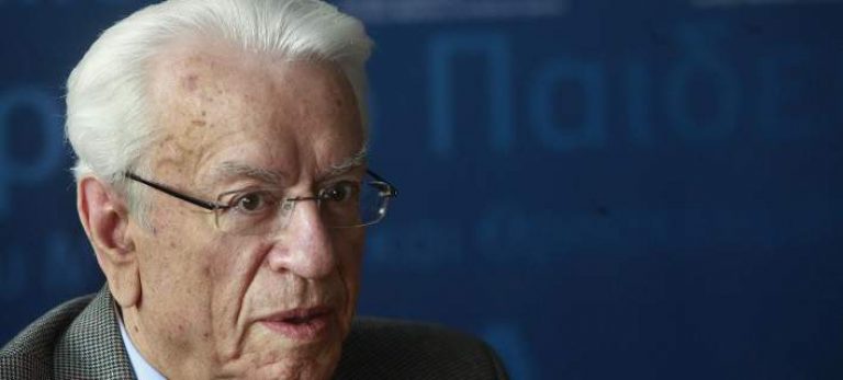 Επικρίνουν τον Κριμιζή 4 πανεπιστήμια για τους μικροδορυφόρους