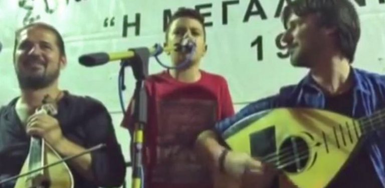 Κρήτη: Ο μικρός Βασίλης Σκουλάς ξεσήκωσε ακόμη ένα παραδοσιακό γλέντι | Βίντεο