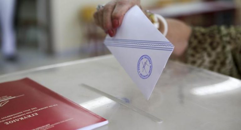 Public Issue: Διαφορά ρεκόρ 19 μονάδων για τη Νέα Δημοκρατία