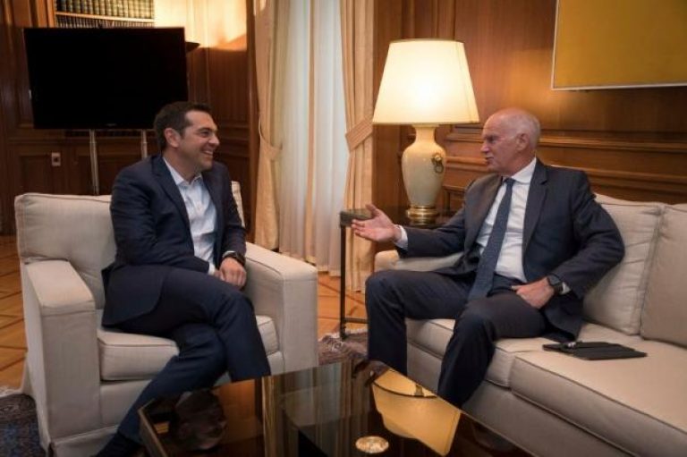 Τσίπρας με Παπανδρέου σε φόντο εθνικών θεμάτων