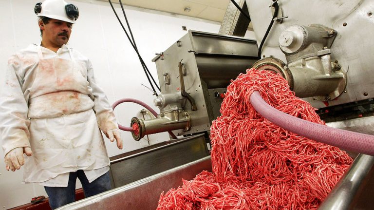 Ιστορικό υψηλό στην ακρίβεια – Δραματική η κατάσταση παρά την απειλή προστίμων και τις δεσμεύσεις των σούπερ μάρκετ