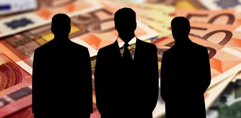 Χρέη στην εφορία: Αντιμέτωποι με κατασχέσεις πάνω από 2 εκατομμύρια οφειλέτες