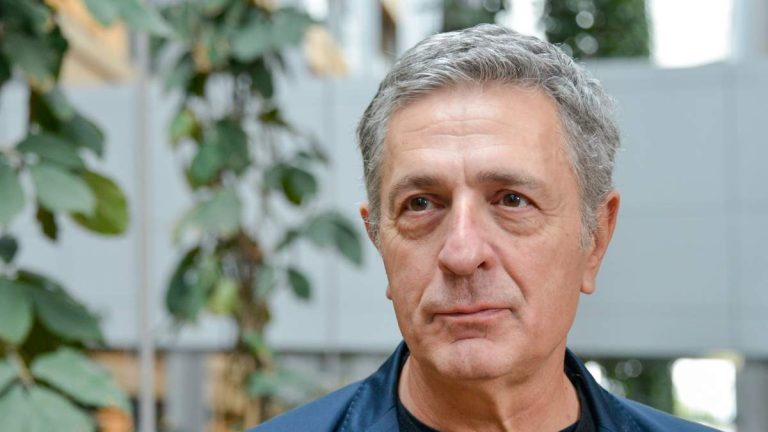 Κούλογλου: «Κάποιοι στον ΣΥΡΙΖΑ έλεγαν “δεν μπορώ να δείξω αυτή τη δημοσκόπηση στον Τσίπρα”»