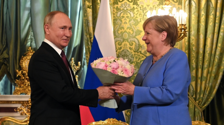 Η Μέρκελ πέταξε βόμβα: Η Πολωνία και χώρες της Βαλτικής είναι υπεύθυνες για τον πόλεμο της Ουκρανίας