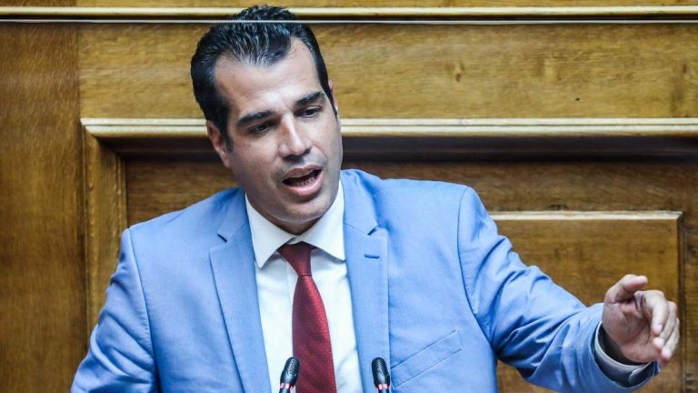 Πλεύρης: Η Κρήτη διάδρομος για τους μετανάστες που τώρα δεν μπορούμε να εκμηδενίσουμε