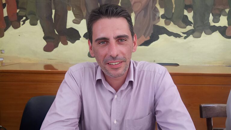 «Η δημοτική αρχή δεν έχει καμία πρόθεση για διάλογο»: Ο Μιλτιάδης Κλωνιζάκης για τις αξίες, τη δημοκρατία και τις σιωπές της τοπικής εξουσίας