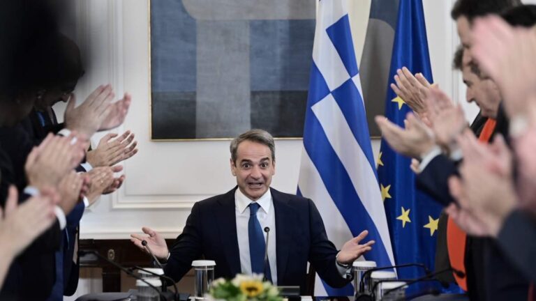 Μητσοτάκης στο υπουργικό: Τα πρώτα νομοσχέδια που θα έρθουν στη Βουλή – «Θα είμαστε αντιπολίτευση του εαυτού μας»