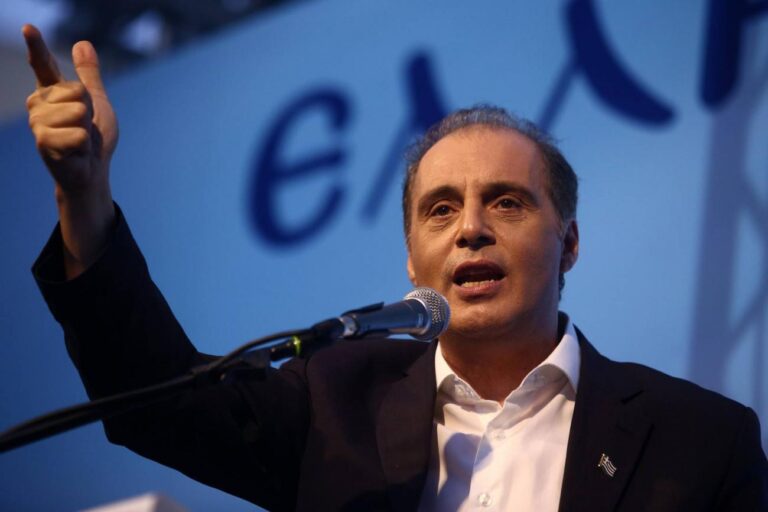 Βελόπουλος: Το Ταμείο Ανάκαμψης, που χειρίστηκαν Γεωργιάδης – Παπαθανάσης, είναι το επόμενο σκάνδαλο, για αυτό στοχοποιούν την Κοβέσι