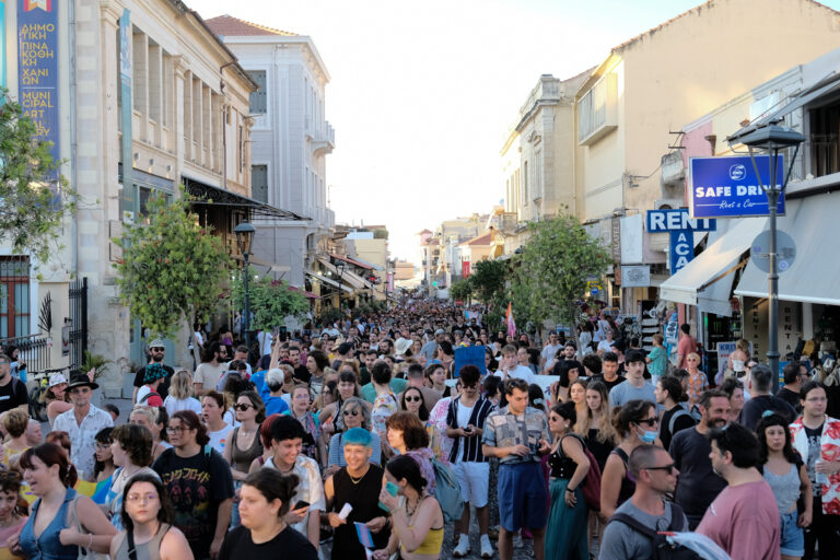 Η Άννα Σαματά για τους λόγους πραγματοποίησης του 1ου Pride στα Χανιά και κάποια παρατράγουδα