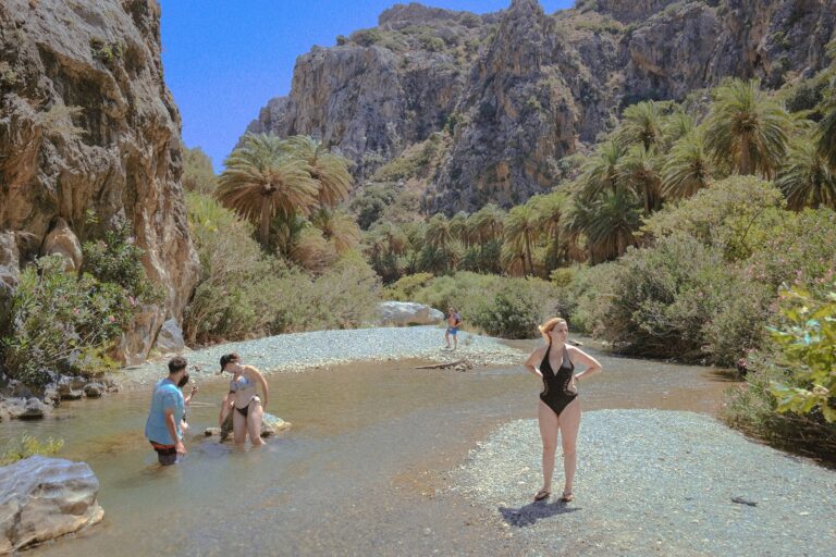 Μονή Πρέβελη: Ο μαγικός τόπος που συνδυάζει την άγρια ομορφιά του Κρητικού τοπίου με την εξωτική ομορφιά του φοινικόδασους | Φωτογραφίες