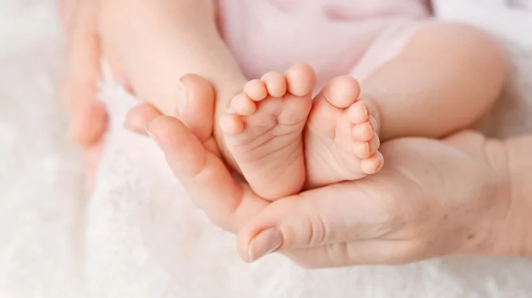 Μυτιλήνη: Αεροδιακομιδή βρέφους στην Αθήνα – Φέρει εγκαύματα από καυτό ρόφημα που έπεσε από δίσκο σερβιτόρας