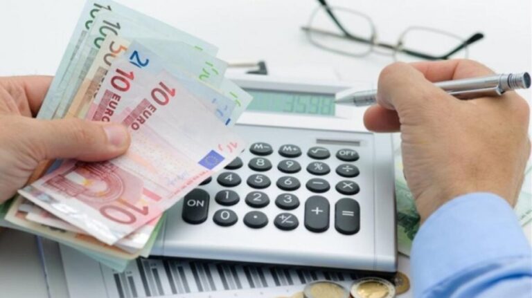Φορολογικά έσοδα 2026-2029: Η τετραετία των 82 δισ. – Πού πάνε οι φόροι και τι μένει στο πορτοφόλι του Έλληνα