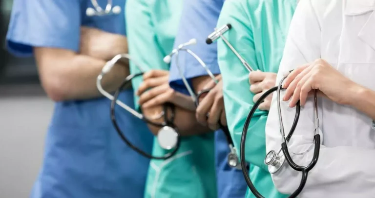 Συνεχίζεται το μπαράζ παραιτήσεων σε Βενιζέλειο και ΠΑΓΝΗ: “Ή θα κατέληγα άρρωστη ή θα έπρεπε να διαλέξω μια πιο ισορροπημένη εργασία”