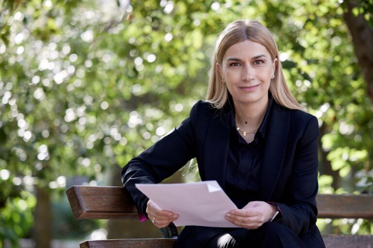 Τραγωδία στη Χίο με 15 νεκρούς: Η Σέβη Βολουδάκη μιλά για “πολύ λυπηρό γεγονός” αλλά το αιτιολογεί μιλώντας για συνθήκες «πολέμου» στο Αιγαίο