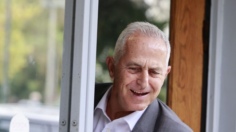 Ευαγ. Αποστολάκης: «Αλήτης» ο υπουργός Ασφάλειας του Ισραήλ – Ο γιος του μεταξύ των 27 ακτιβιστών