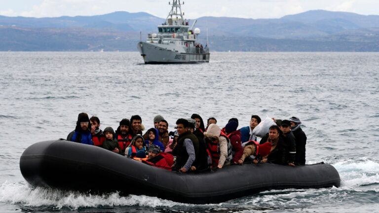Την Δευτέρα η «κάθοδος» Καιρίδη για τις μεταναστευτικές ροές στην Κρήτη