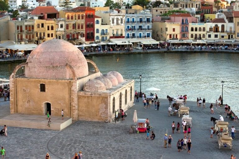 Τουρισμός: Με οδηγό το Πάσχα «ανοίγει» η σεζόν – Θετικά μηνύματα από Κρήτη, Ρόδο και Σαντορίνη