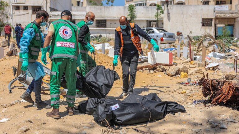 Έγκλημα κατά της Ανθρωπότητας στη Γάζα: Νέος ομαδικός τάφος βρέθηκε στο νοσοκομείο Αλ Σίφα – 520 σοροί συνολικά σε 7 σημεία