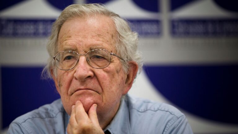 Έγγραφα αποκαλύπτουν μία στενή σχέση ανάμεσα στον Τσόμσκι και τον Έπσταϊν – Επιστολή αναφέρει «τακτική επαφή»