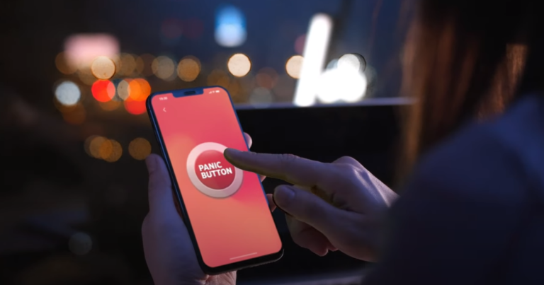 Κατήγγειλε την πρώην του ότι τον παρακολουθούσε, είχε ζητήσει και panic button!