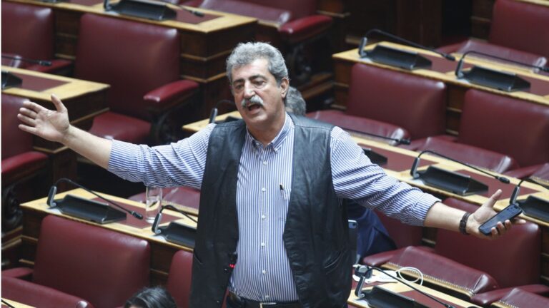 Π. Πολάκης: «Η μόνη διαχρονική παθογένεια αυτού του τόπου είναι ότι όταν το Μητσοτακέικο έχει την εξουσία, γεμίζει τις τσέπες του»