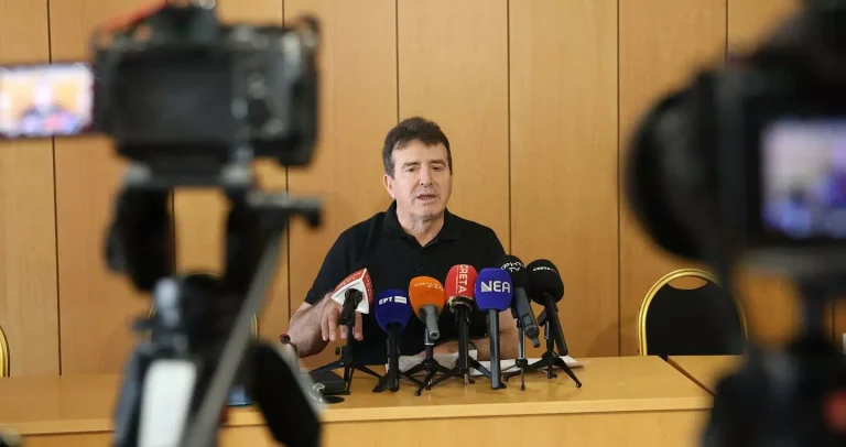 Χρυσοχοΐδης για την υπόθεση του Παλαιστίνιου στην Κρήτη: Η Χαμάς δεν έχει επιχειρήσει ποτέ έξω από το Ισραήλ – Έχουμε άριστες σχέσεις με τους Παλαιστίνιους
